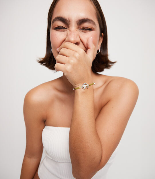 Pulsera de hilo lima con perla shell fornitura ba&ntilde;ada en plata de ley., Plateado, large